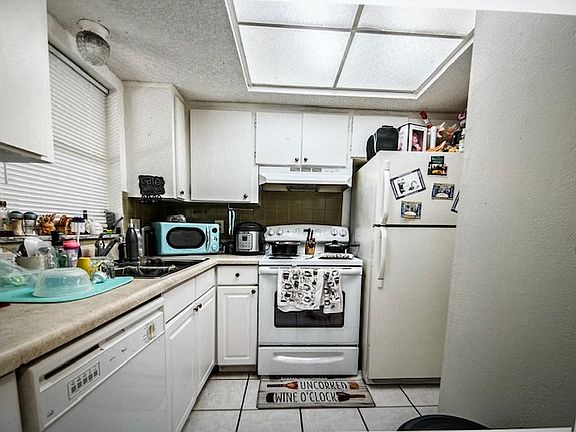3rd image of 1835 East Dr #1