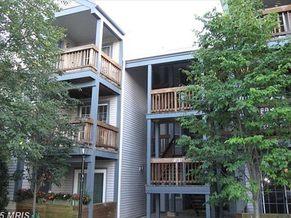 2nd image of 6910 Victoria Dr Unit 6910F