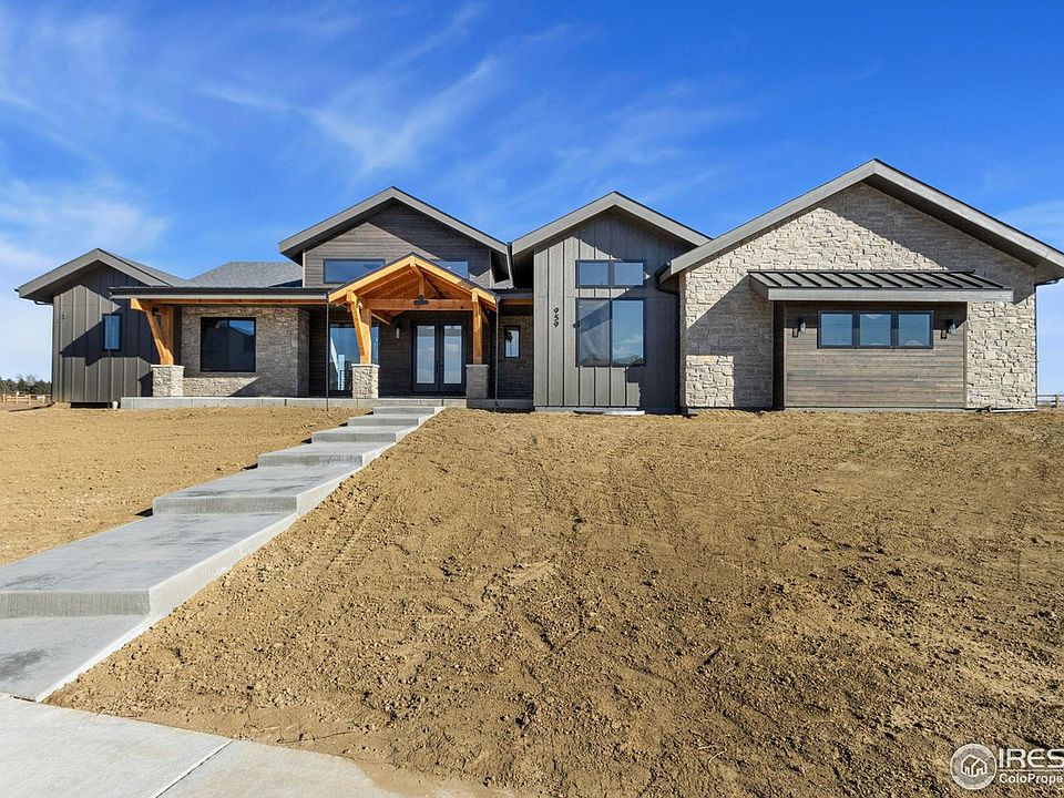 1st image of 959 Warbling Dr