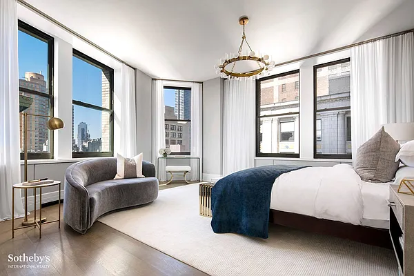 Sold by Sotheby's International Realty | media 6