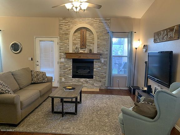 3rd image of 3438 Parkridge Pl