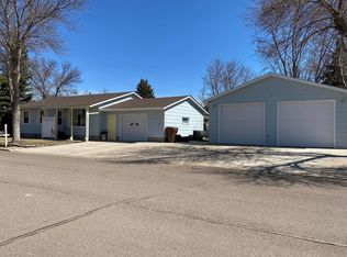 1808 Indiana Ave SE, Huron, SD 57350