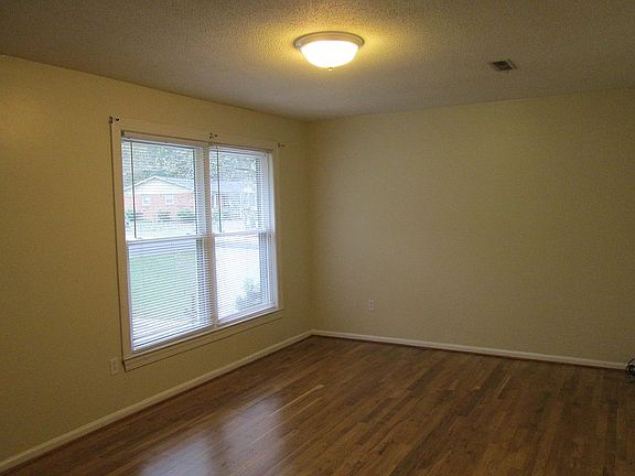 5th image of 204 Birch Ln