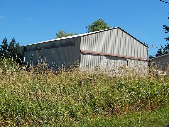 1350 s.f. pole bldg w/loft