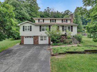 661 Sprout Brook Rd, Putnam Valley, NY 10579