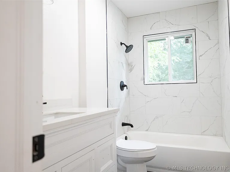 909 W El Paso Pl — Photo 17
