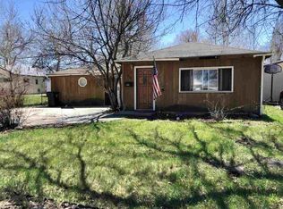 723 Cascade St, Lander, WY 82520