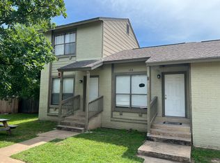 128 Hillside Dr #B, Elgin, TX 78621