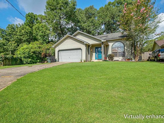 3rd image of 2509 NE Bluebell Pl