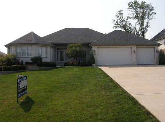 1st image of 19940 Woodhaven Dr