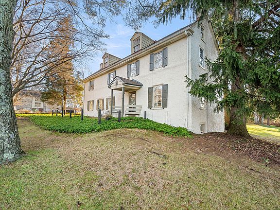 2nd image of 20 Ellis Ln
