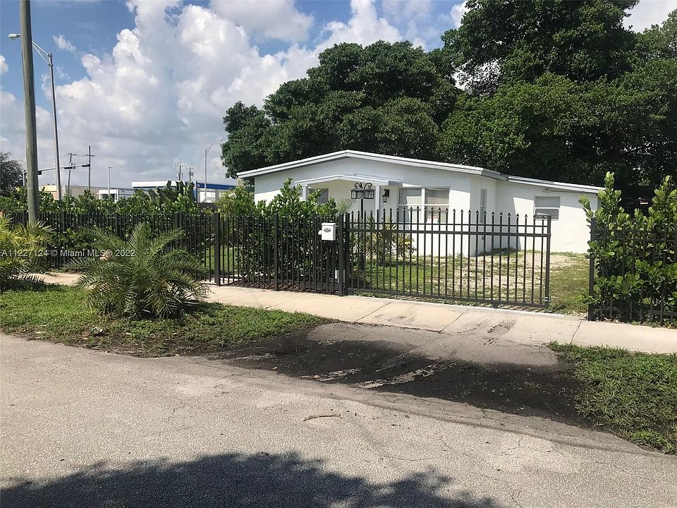 1st image of 20510 NE 15th Ct