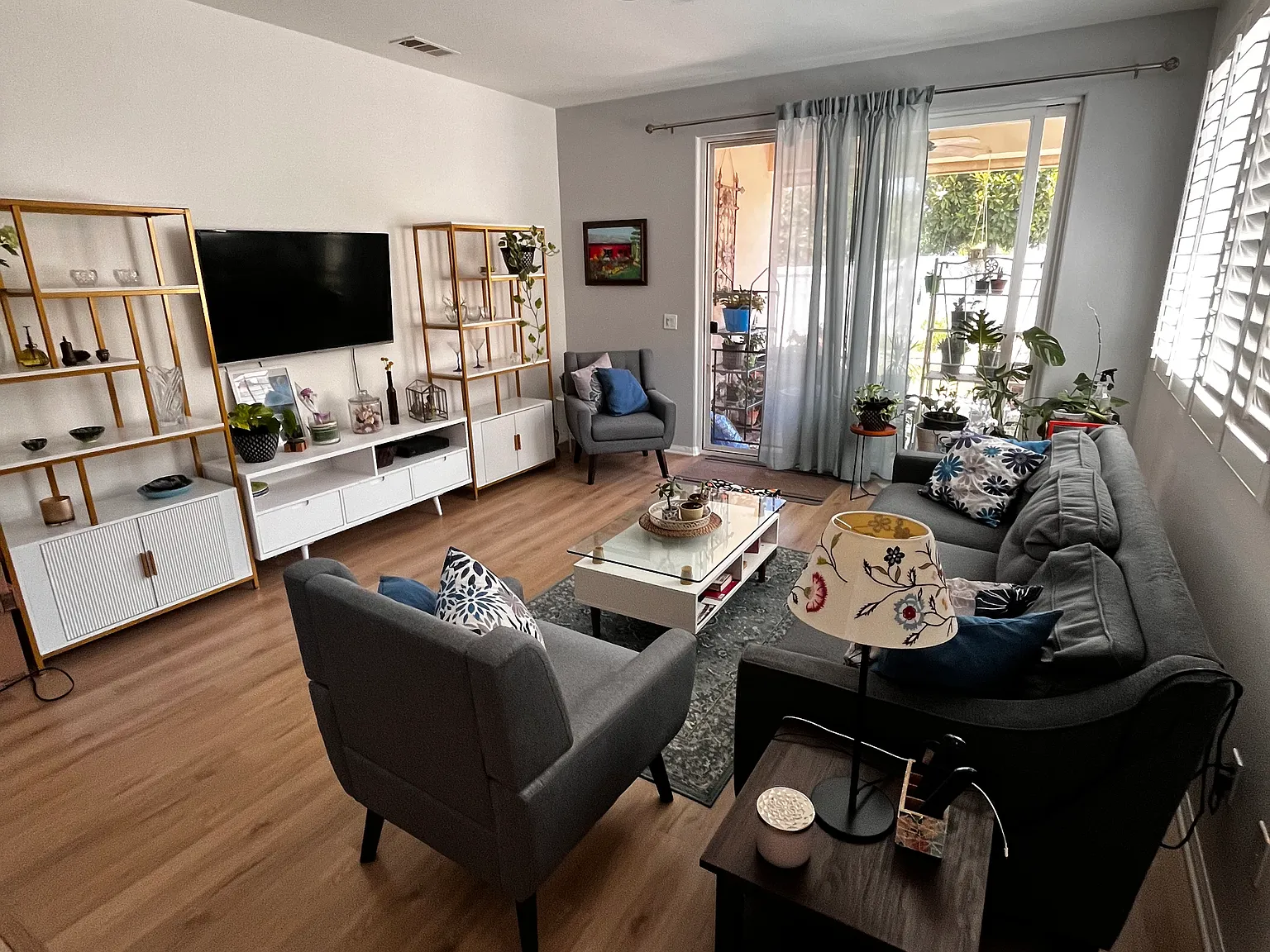 2 bed, 1392 sqft, $2,400 — Photo 2