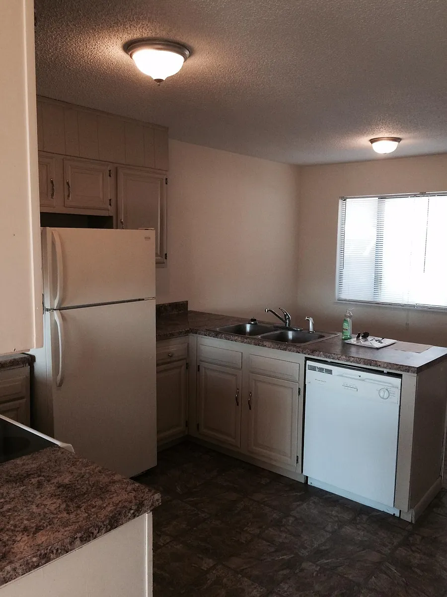 Building Photo - 149 E Highland Rd #3