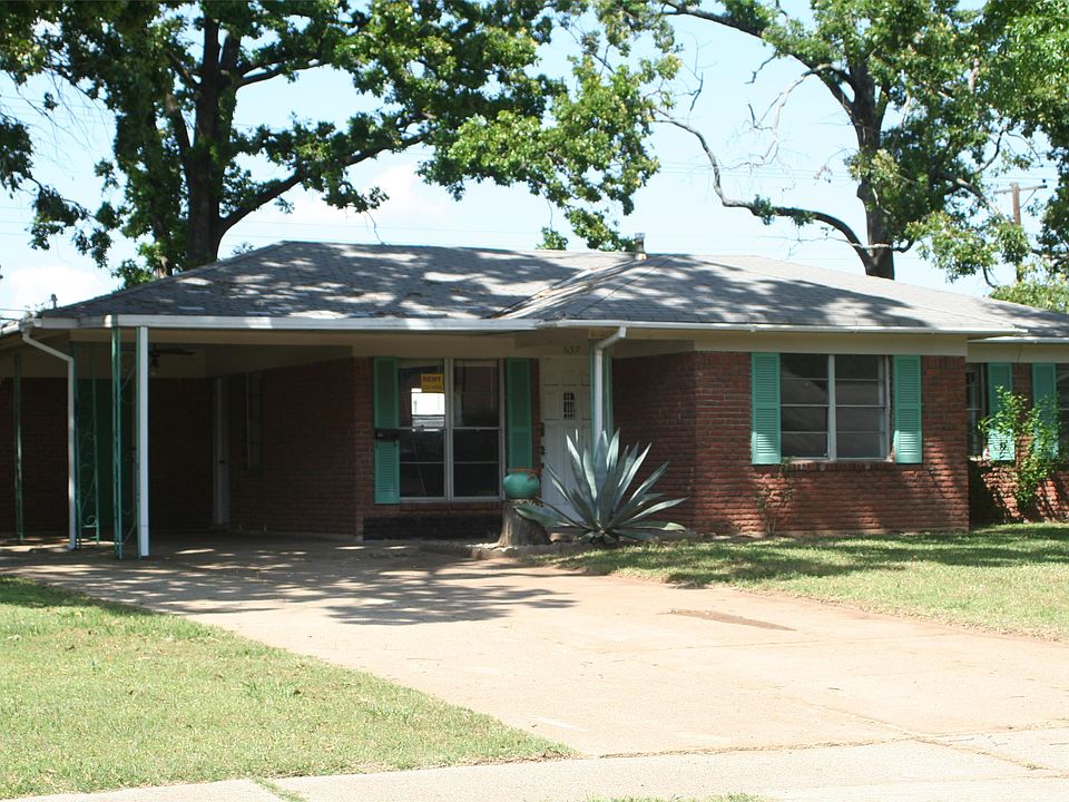 1st image of 657 Woodmont Pl