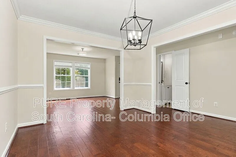 4 bed, 2.5 bath, 2624 sqft, $2,359 — Photo 4