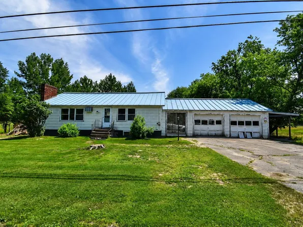 67 Mutton Lane, Clinton, ME 04927
