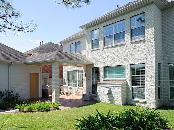 4th image of 15522 Wooden Oak Ct