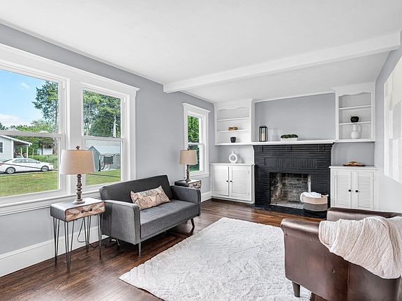 4th image of 62 Talcott Ave
