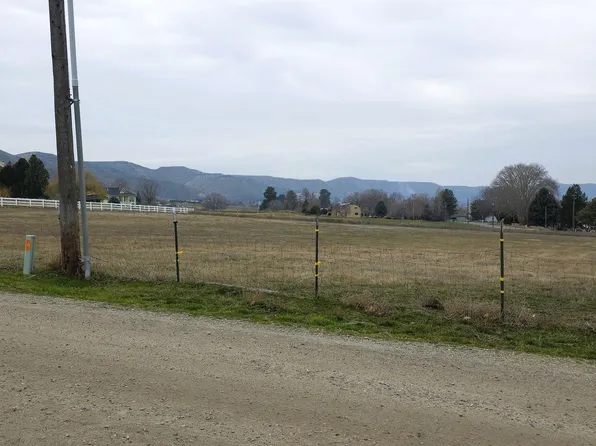 4215 Rocky Point Ln, Emmett, ID 83617