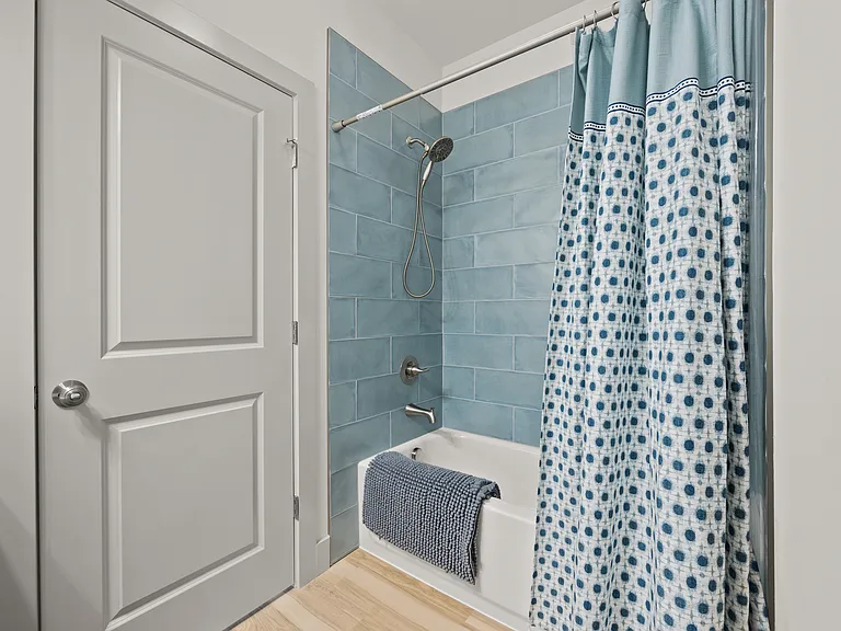 184 Woodland Ln SW — Photo 35