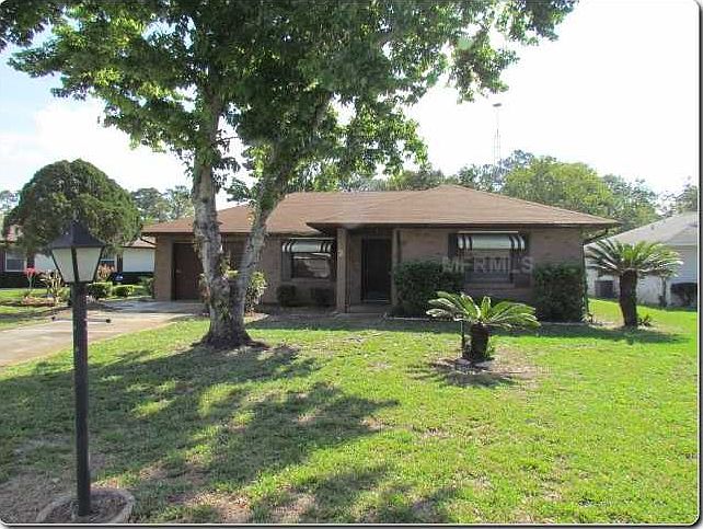1st image of 2 Cedar Dr