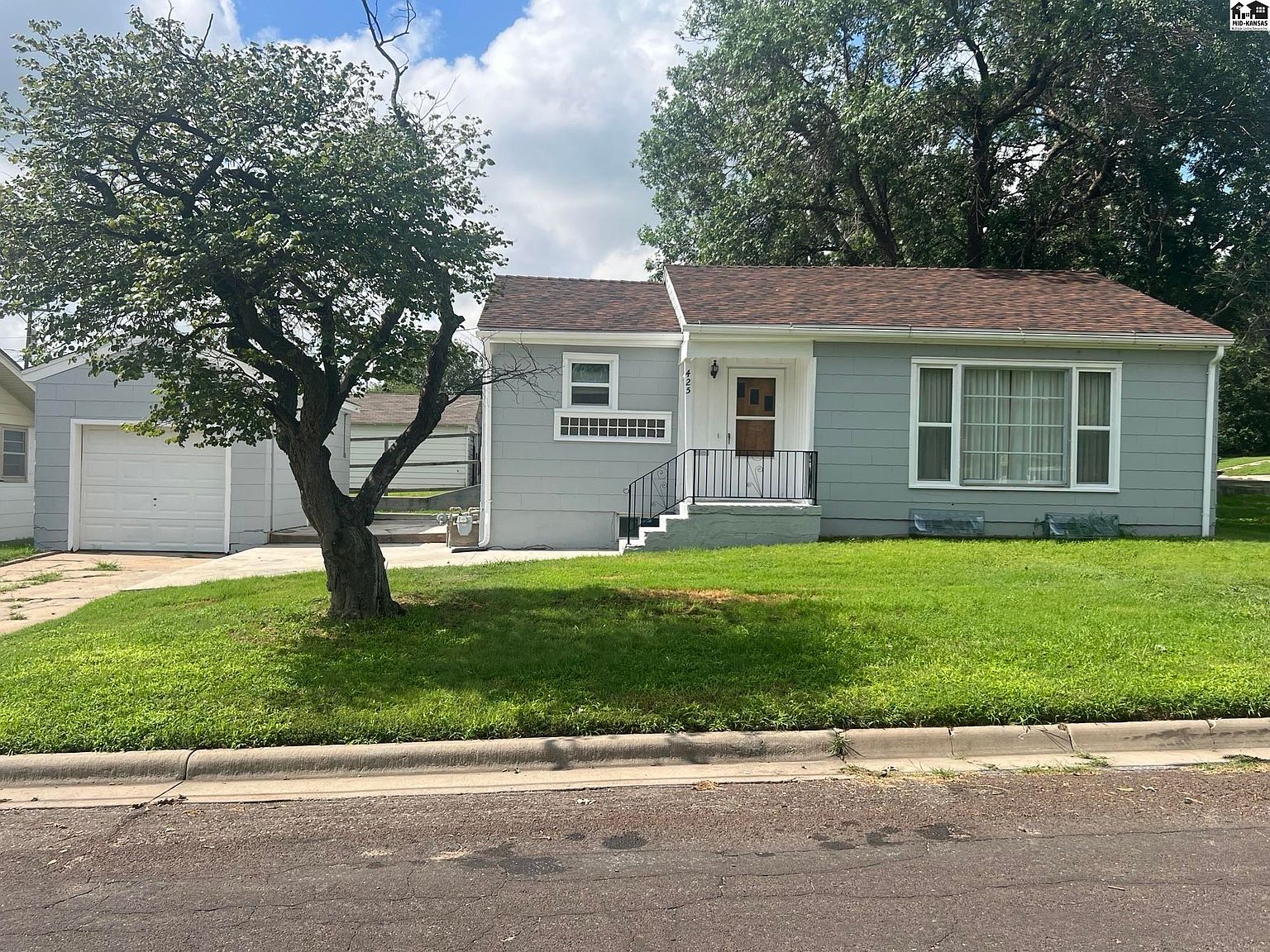 425 W 6th St, Pratt, KS 67124 MLS 48871 Zillow
