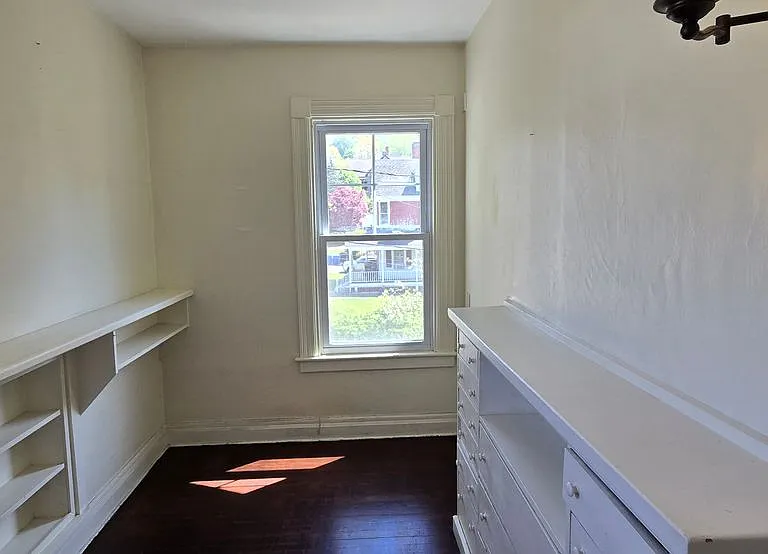 40 Maple Grove Ave #2 — Photo 8