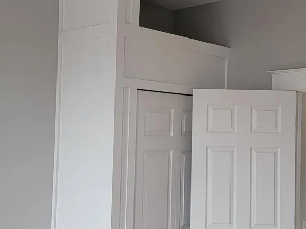 284 3rd Street image 13 of 17