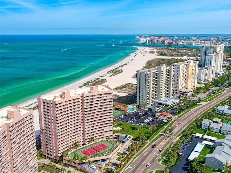 1310 Gulf Blvd #4B — Photo 2