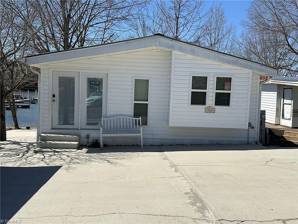 1st image of 101 Dogwood Cir