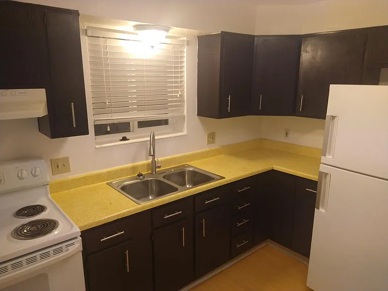 Kitchen lots of counterspace and cabinets
