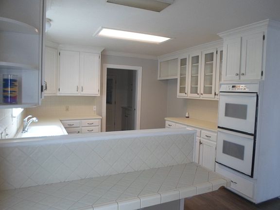 3rd image of 2408 Santa Cruz Ln