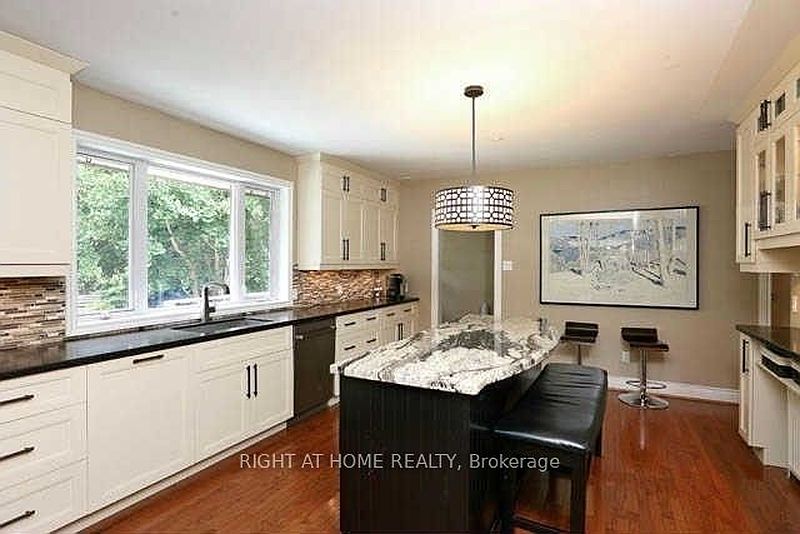 Ajax House for rent - 4 Bedrooms — photo 6