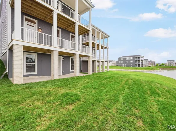 218 Marais Temps Clair Way, Saint Charles, MO 63301