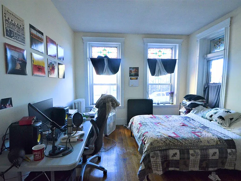 24 Peterborough St #2 — Photo 4