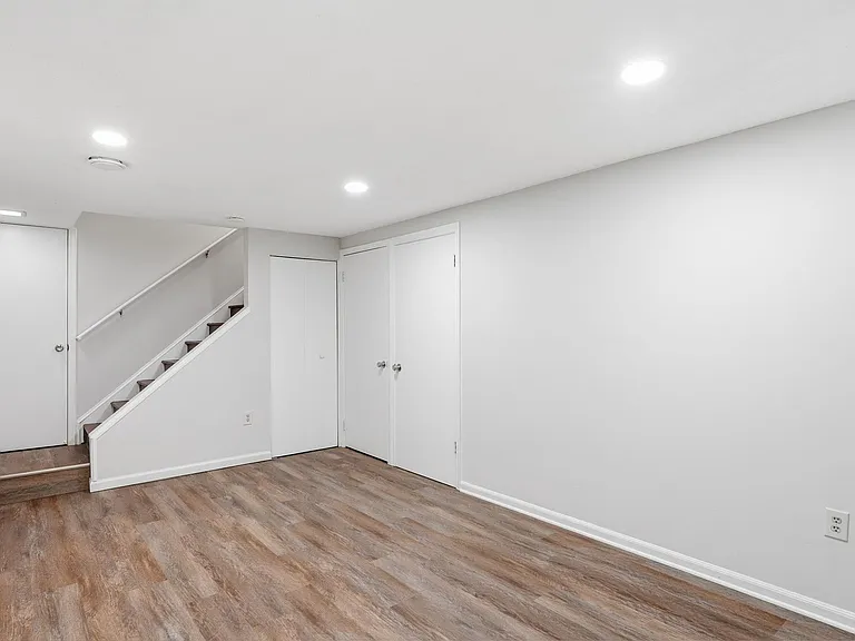 2515 Tabor Ct — Photo 32