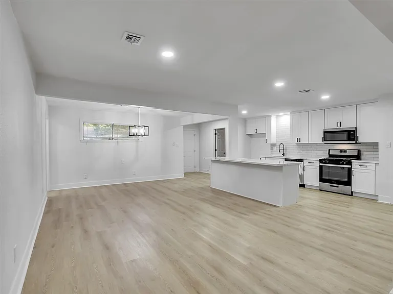 6026 Diamond Ct — Photo 5