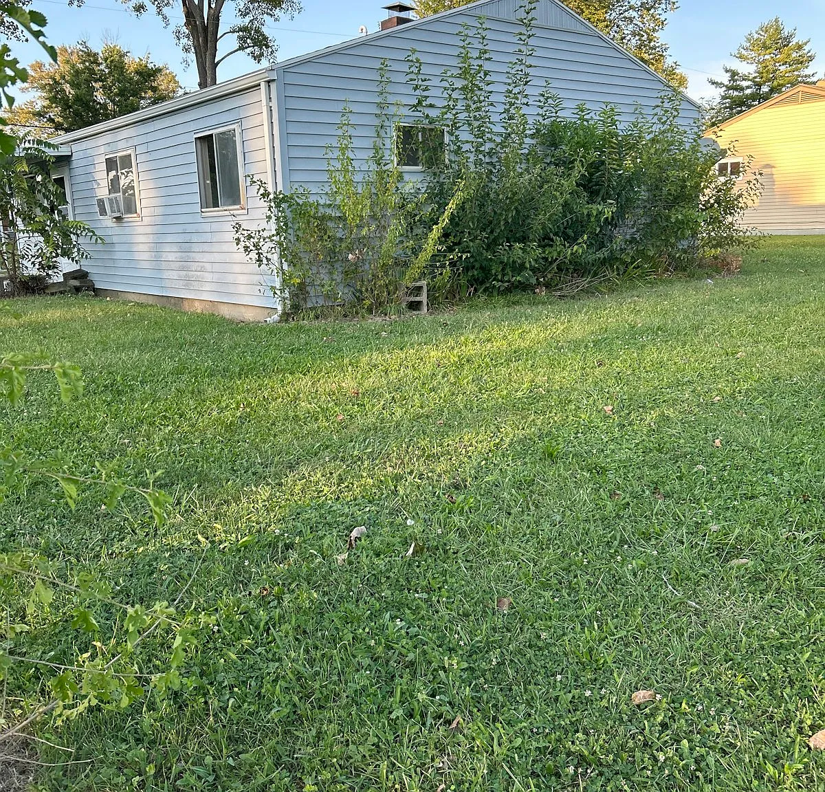 1106 Rossiter Drive — Photo 2