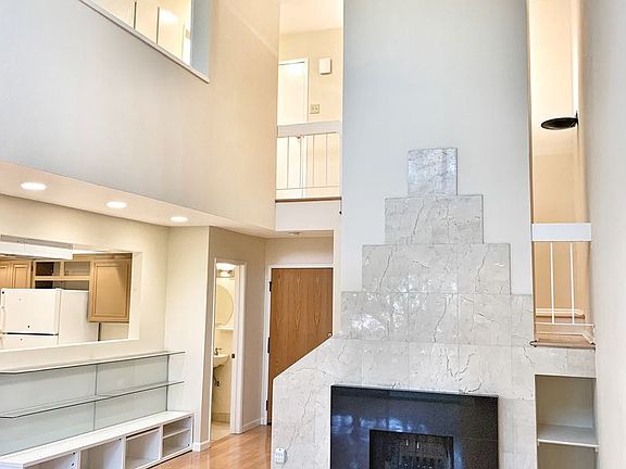 5th image of 4425 Whitsett Ave Unit 215