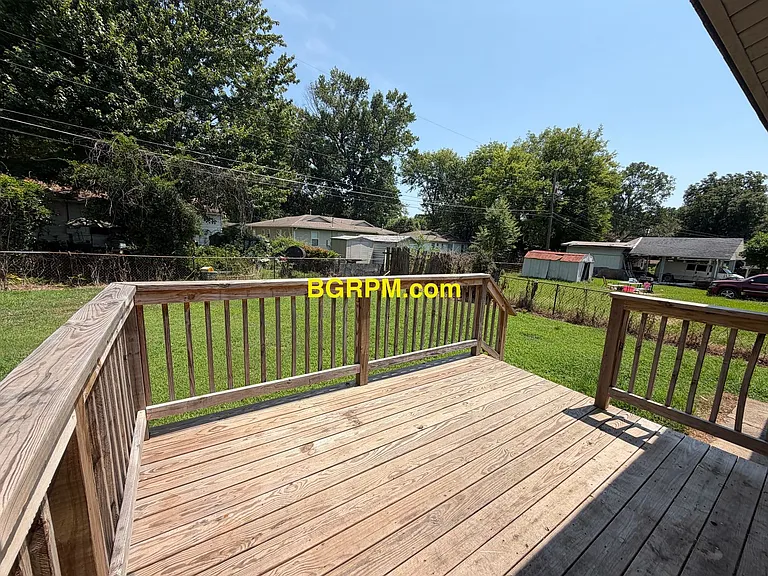 1704 Nina St — Photo 12