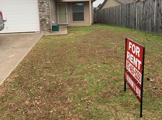 5800 Silver Sage Dr, Haltom City, TX 76137