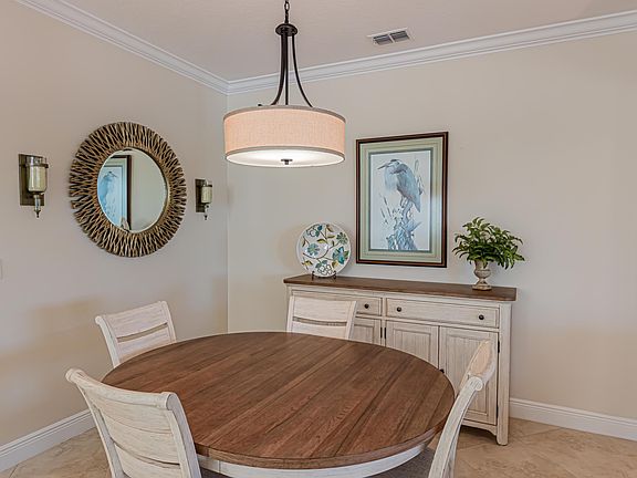 5th image of 11307 SW Lake Park Dr