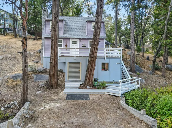 27548 Meadow Dr, Lake Arrowhead, CA 92352