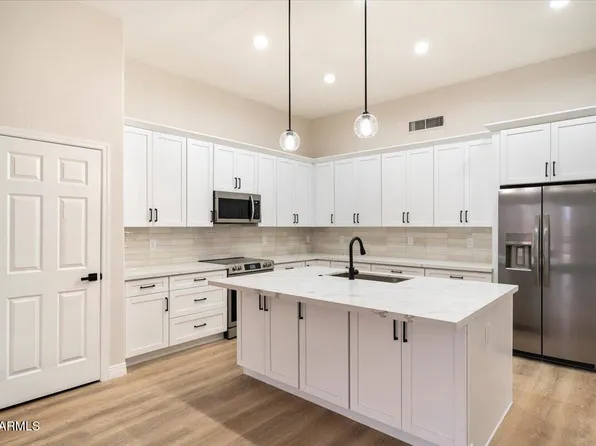 861 N SOHO Place, Chandler, AZ 85225