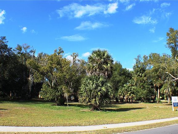 4th image of 104 W Michael Gladden Blvd