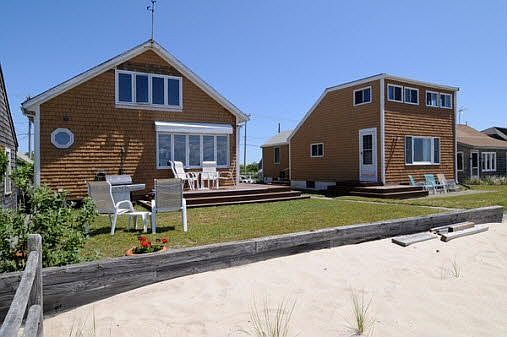 2nd image of 592 Shore Rd