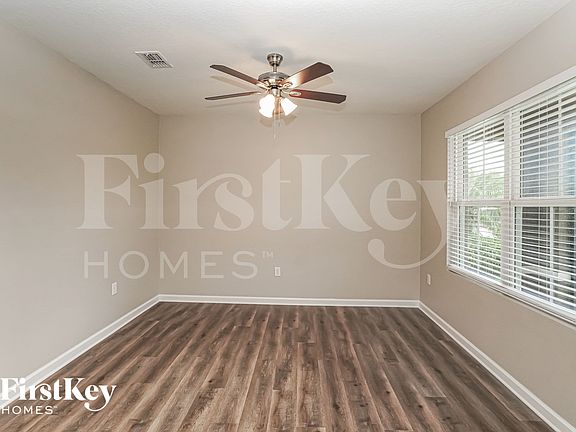 4th image of 924 Ambergate St