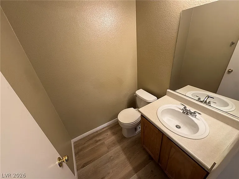1326 Dusty Creek St — Photo 15