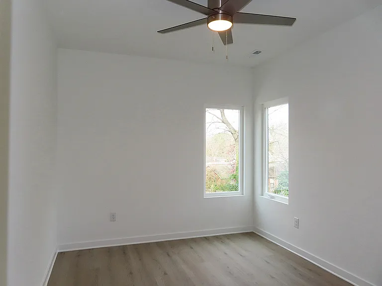 112 N Guthrie Ave #A — Photo 11